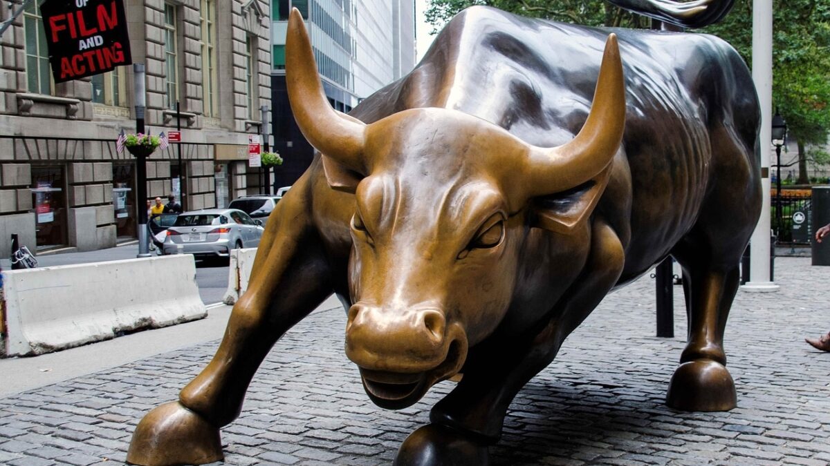 Stocks Settle Sharply Higher as Crude Oil and Bond Yields Fall